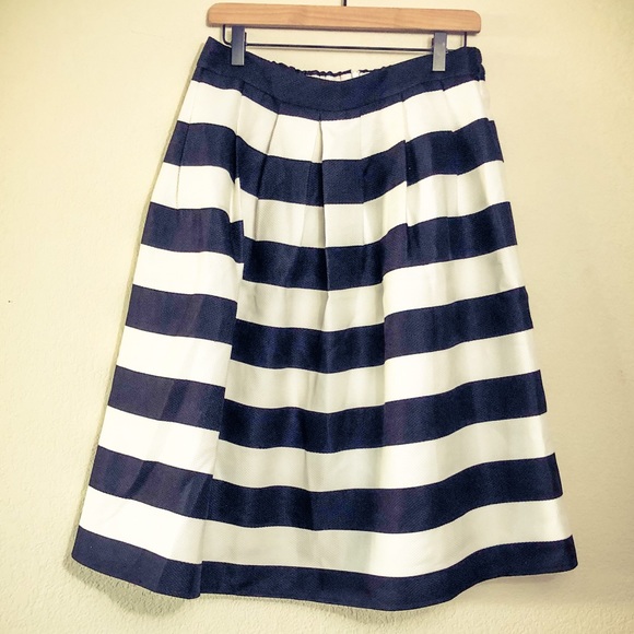 hika Dresses & Skirts - 🆕 Striped skirt size XL